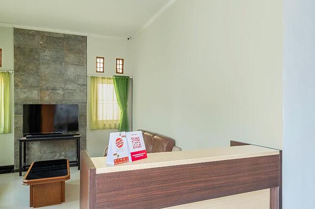 Oyo 2072 Wisma Teratai