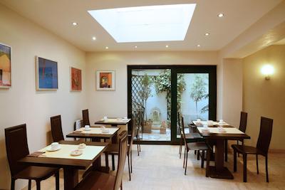 Ha Tel Pierre Nicole