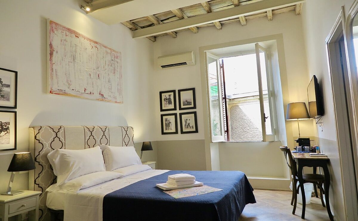 THE BLUE HOSTEL