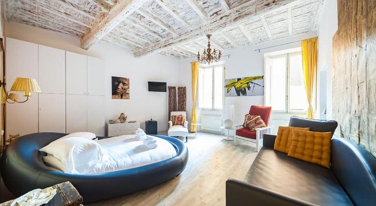 Trevi Fountain Art Suites