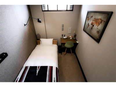 H HOTEL