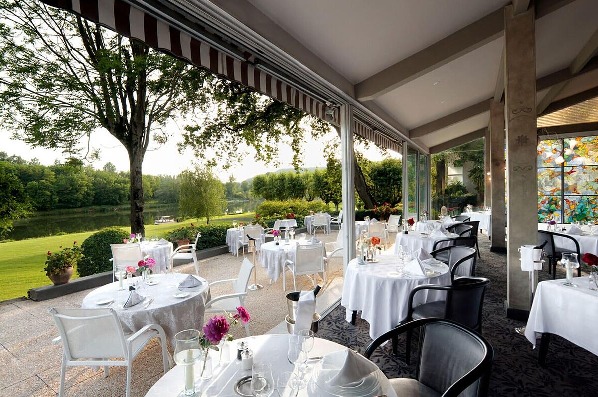 Relais Cha Teaux La Ra Serve