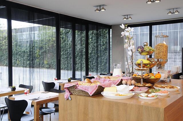 Corbie Aparthotel