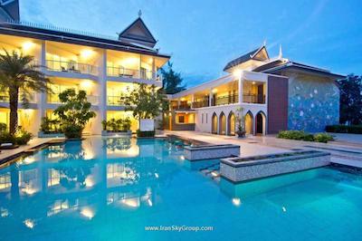 انیاوی توبکاک بیچ ریزورت