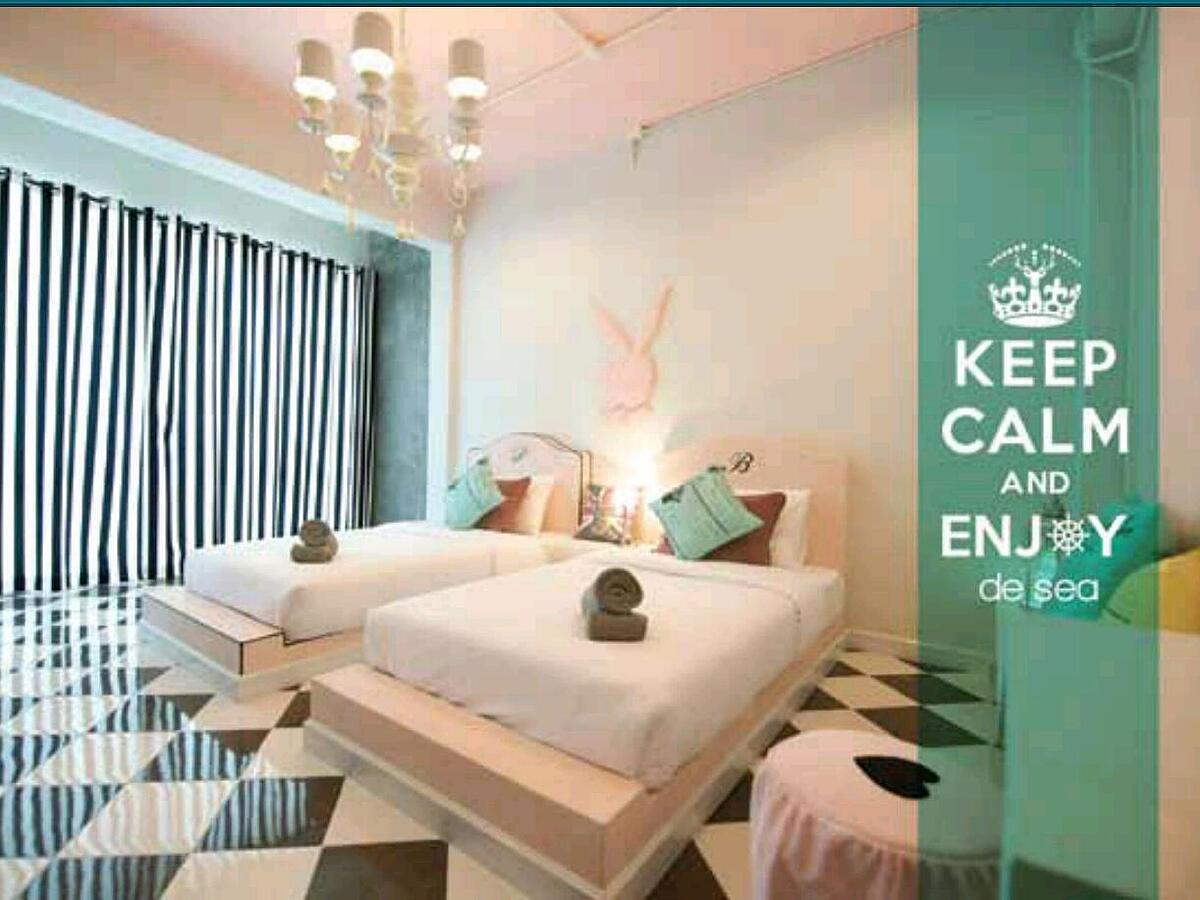 DE SEA ALMOND HOTEL