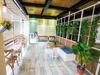 SUMMERBIRD BED AND BRASSERIE