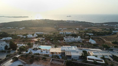 MYTHIC EXCLUSIVE RETREAT