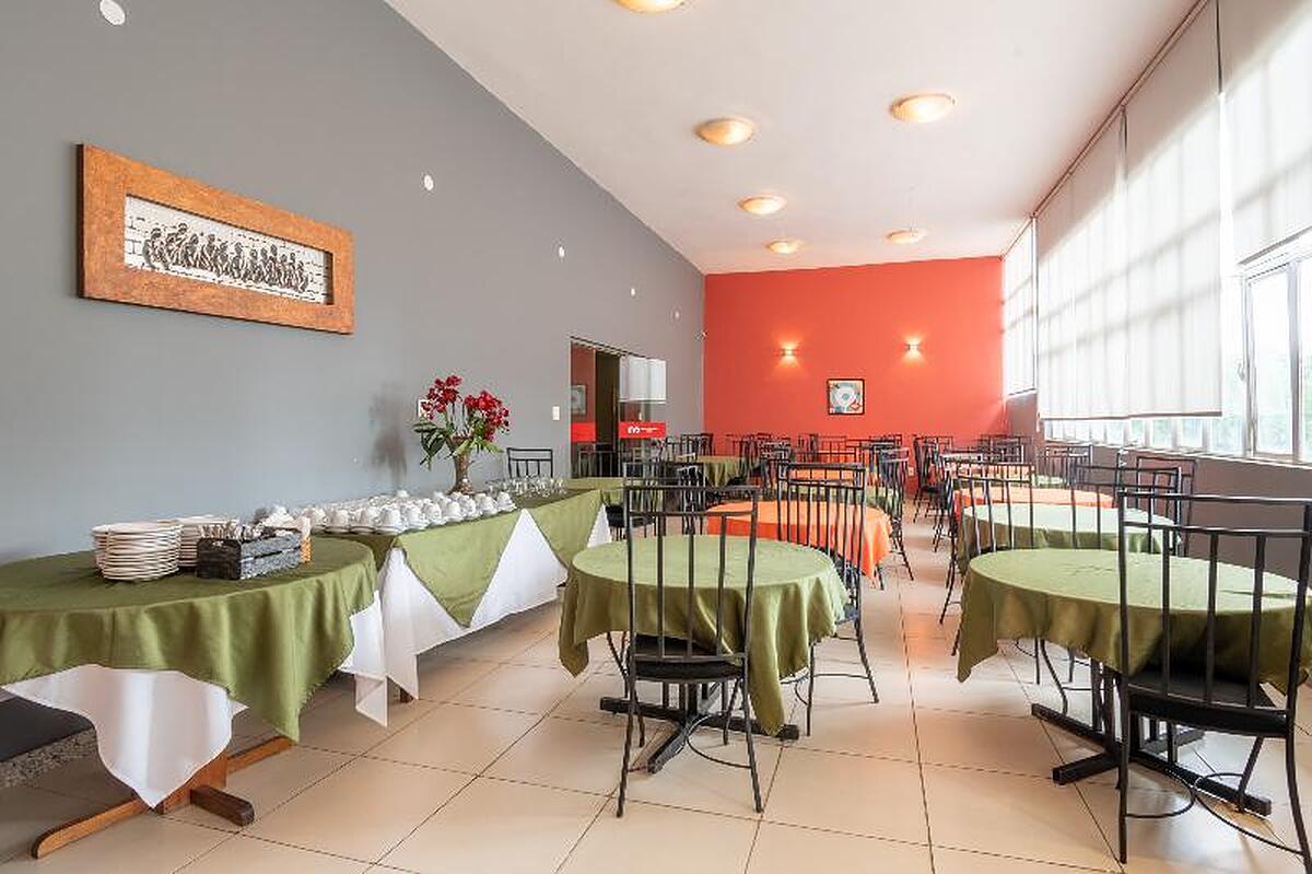 OYO Hotel LEspace