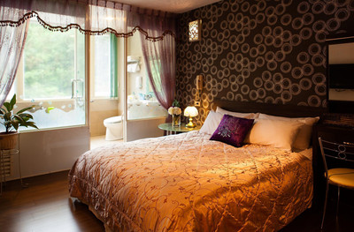 VALENTINE SPA ACCOMMODATION
