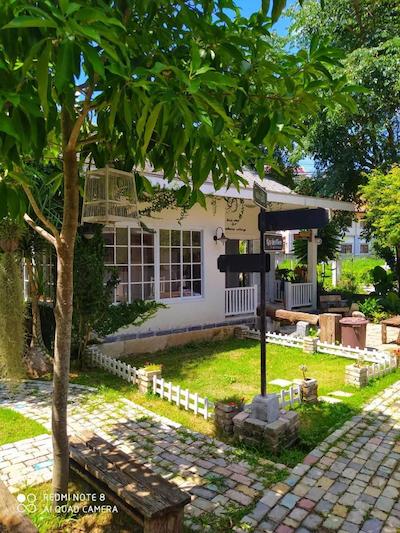 THE GOODVILLE COTTAGE