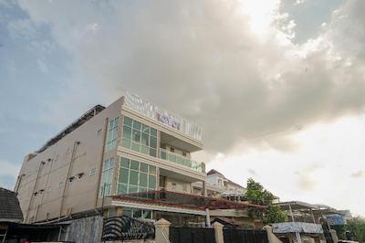 OYO 948 Vivi Residence Syariah Ii