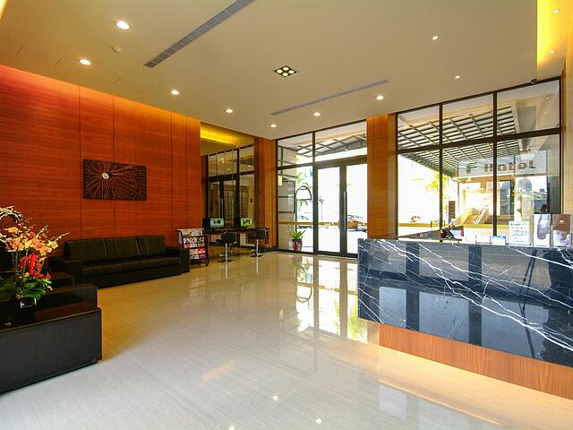 F Hotel Tainan