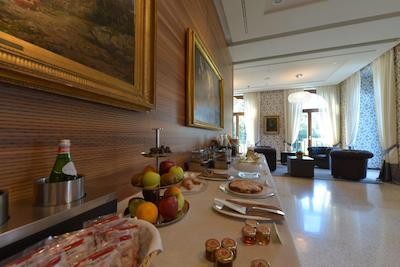 Villa Lario Resort Mandello