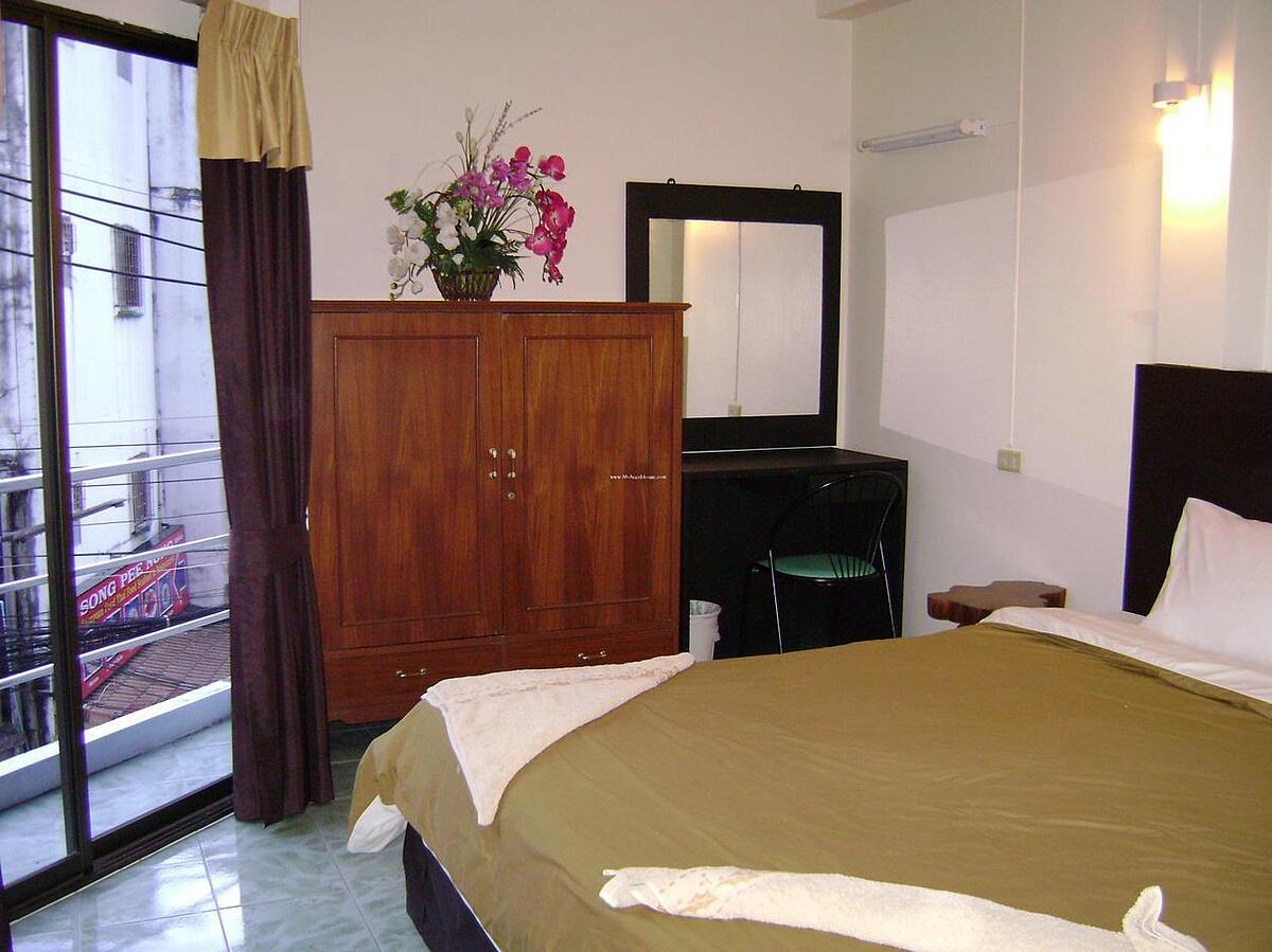 BB PATONG BEACH HOUSE