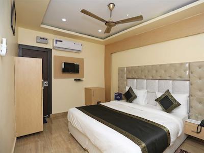 Oyo 15530 Hotel G S Residency