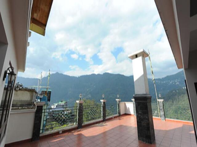 Hotel Suhim Portico