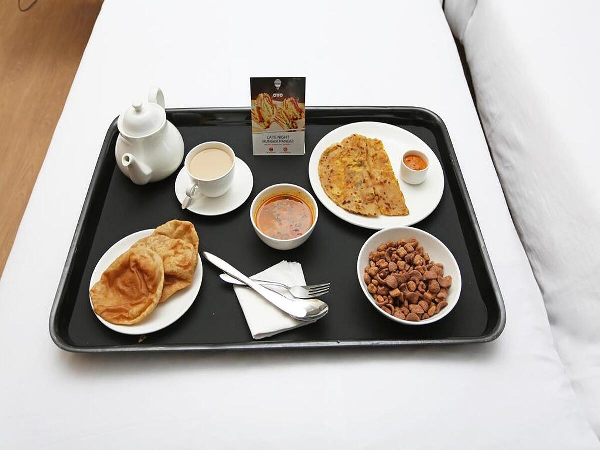 Oyo 7727 Hotel Sarovar Grand