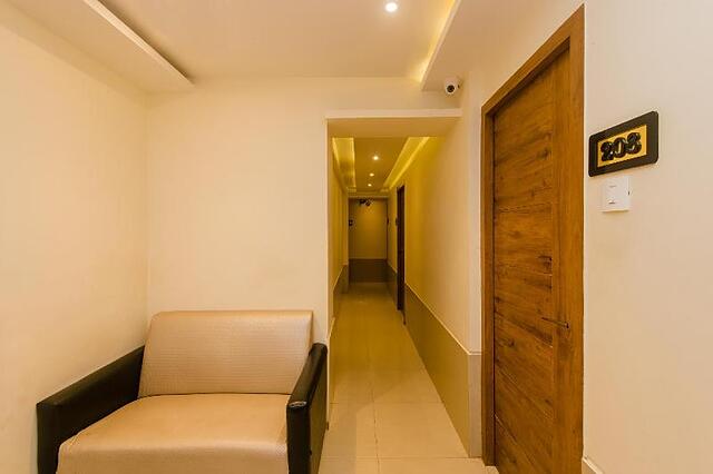 OYO 8363 HOTEL ROYAL NS