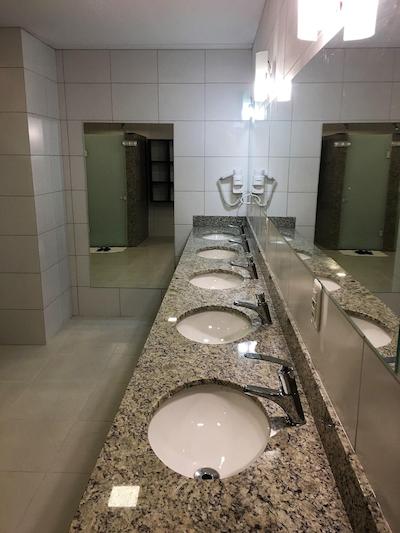 Eleganz Hostel e Suítes