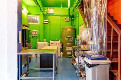 Moong Samyan Hostel And Gallery