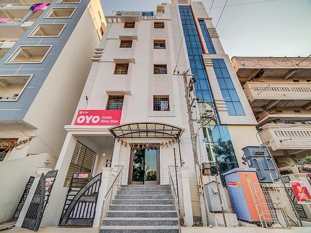 OYO Flagship 24397 9 Star Hotel