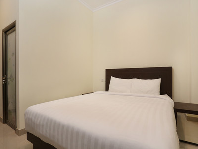 Oyo 1626 Alena Residence