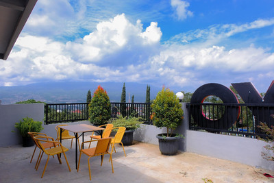 OYO 354 32 Guest House
