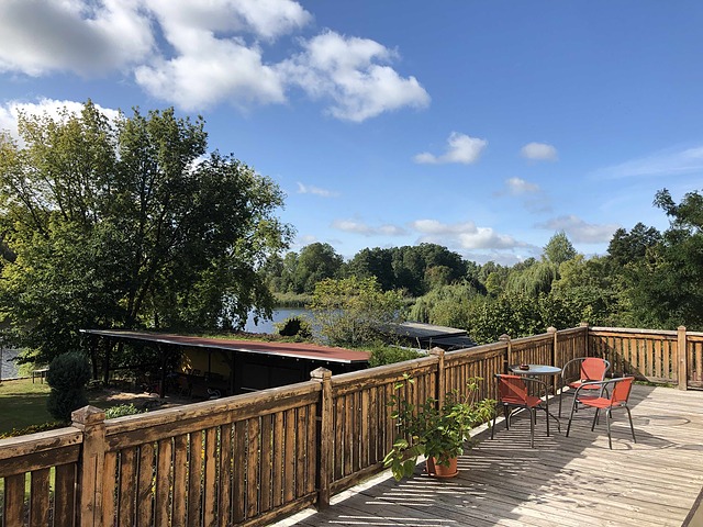 RIVERSIDE INN