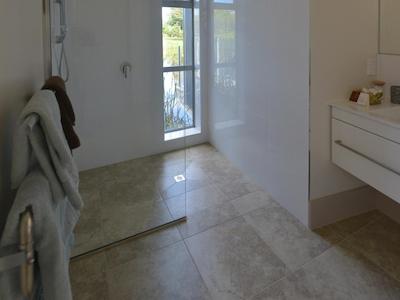 THE WATERS BED BREAKFAST