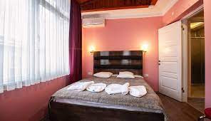 Lale Sultan Apart