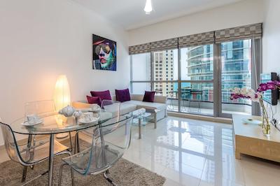 West Tower by Deluxe Holiday Homes