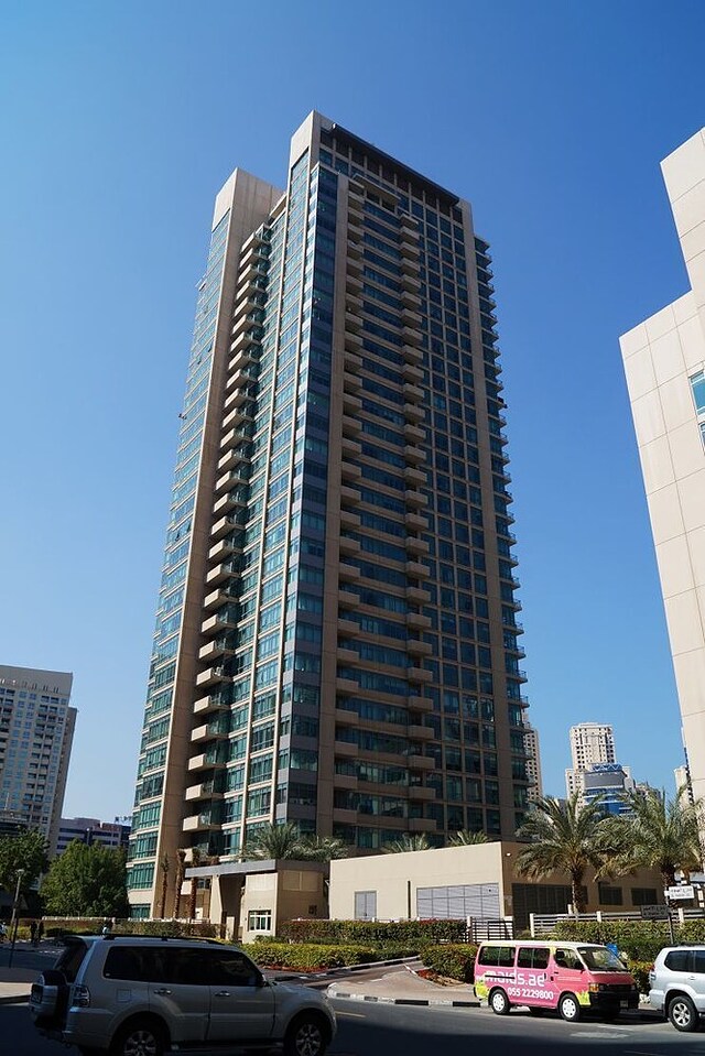 Al Majara Tower 2 by Hi Guests Vacation Homes