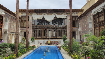 اقامتگاه سنتی کاخ سرهنگ