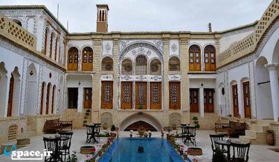 اقامتگاه سنتی صباغیان