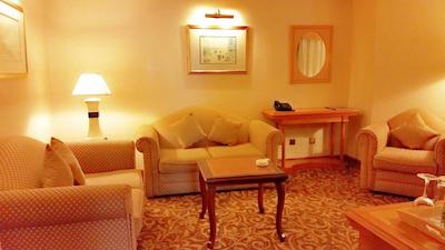 نایت کستل هتل