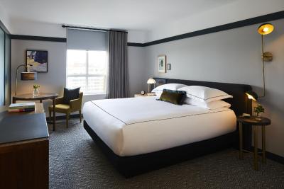 هالیدی این تورنتو بلور-یورکویل