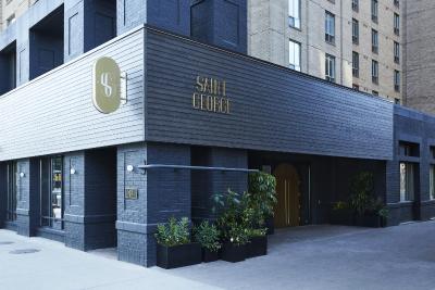 هالیدی این تورنتو بلور-یورکویل