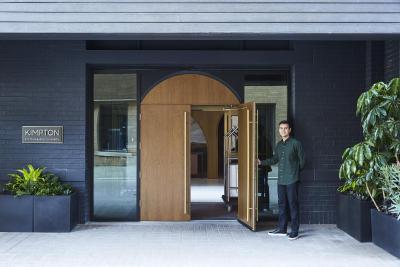 هالیدی این تورنتو بلور-یورکویل