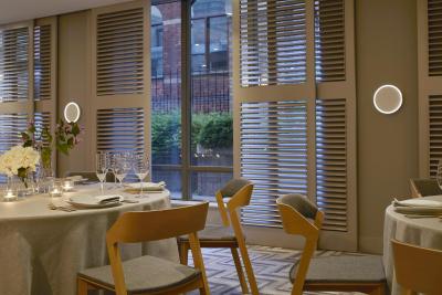 هالیدی این تورنتو بلور-یورکویل