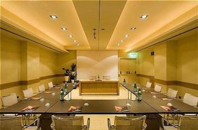 استارهتلز متروپل