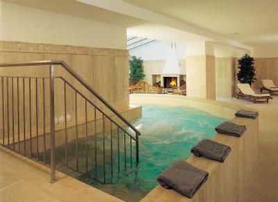 کراون پلازا اس تی پیترز