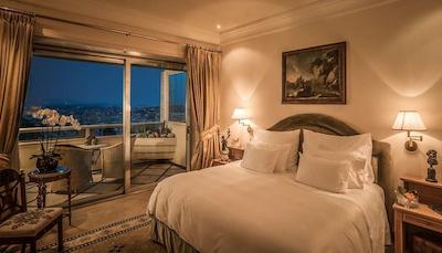 رم کاوالیری والدرف آستوریا