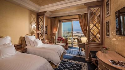 رم کاوالیری والدرف آستوریا