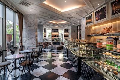 حیات احمدآباد