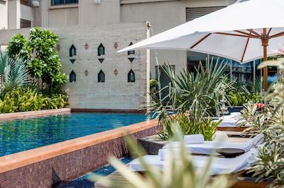 حیات احمدآباد