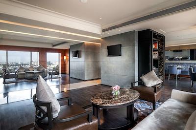 حیات احمدآباد