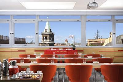 ایمپایر پالاس