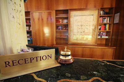 ایمپایر پالاس