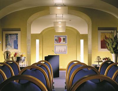 ایمپایر پالاس