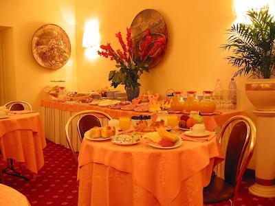 هتل سیستینا